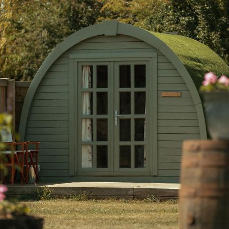 Glamping In Wiltshire The Green Knoll Is A Charm Chippenham  Luaran gambar