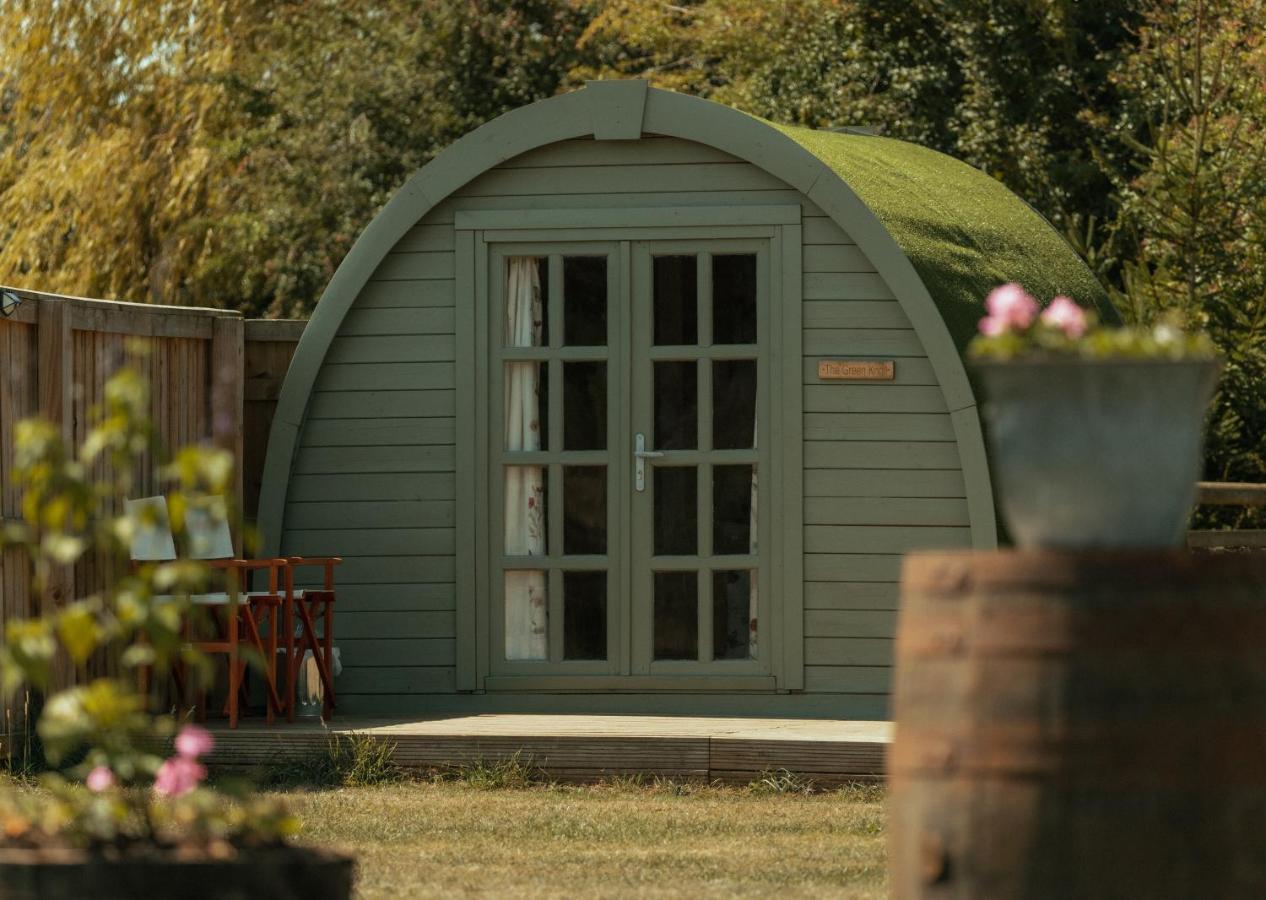 Glamping In Wiltshire The Green Knoll Is A Charm Chippenham  Luaran gambar