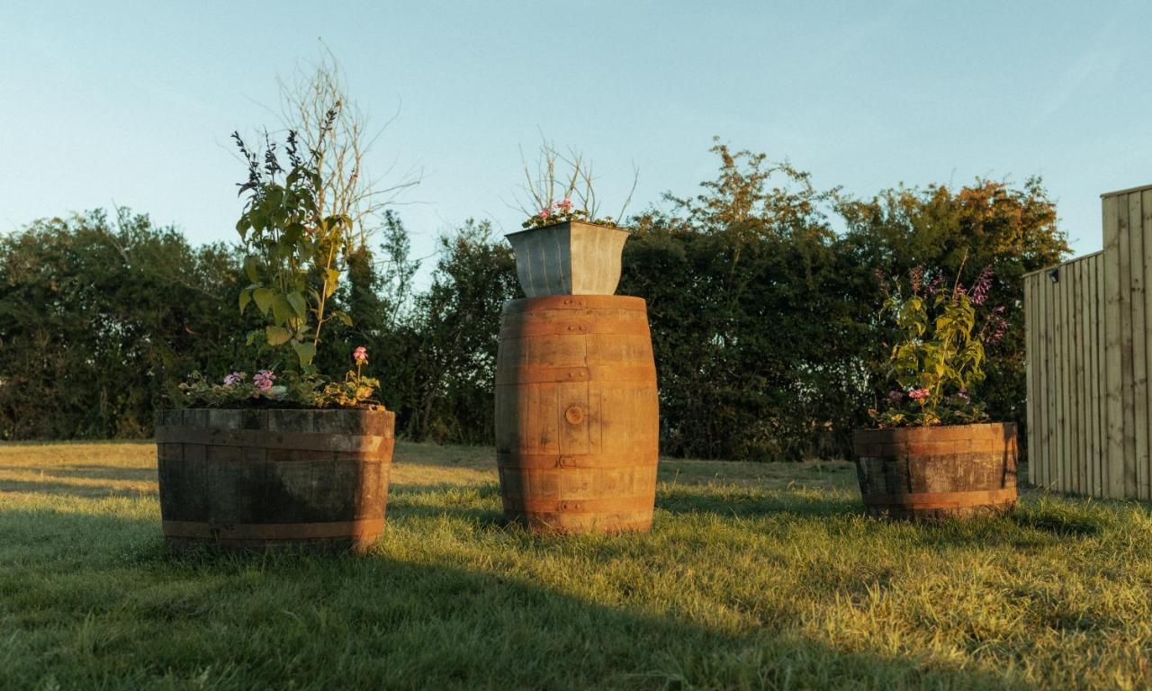 Glamping In Wiltshire The Green Knoll Is A Charm Chippenham  Luaran gambar