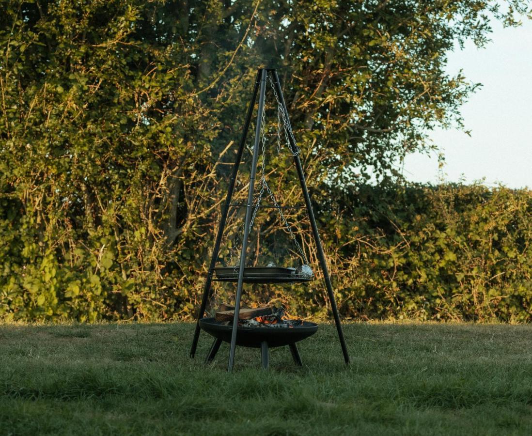 Glamping In Wiltshire The Green Knoll Is A Charm Chippenham  Luaran gambar