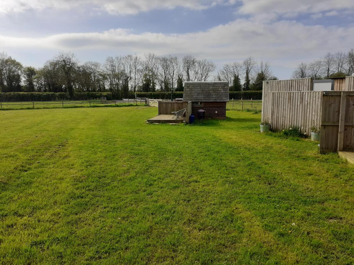Glamping In Wiltshire The Green Knoll Is A Charm Chippenham  Luaran gambar