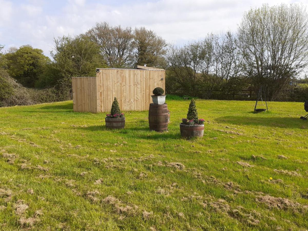 Glamping In Wiltshire The Green Knoll Is A Charm Chippenham  Luaran gambar