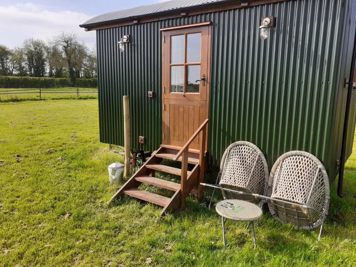 Glamping In Wiltshire The Green Knoll Is A Charm Chippenham  Luaran gambar