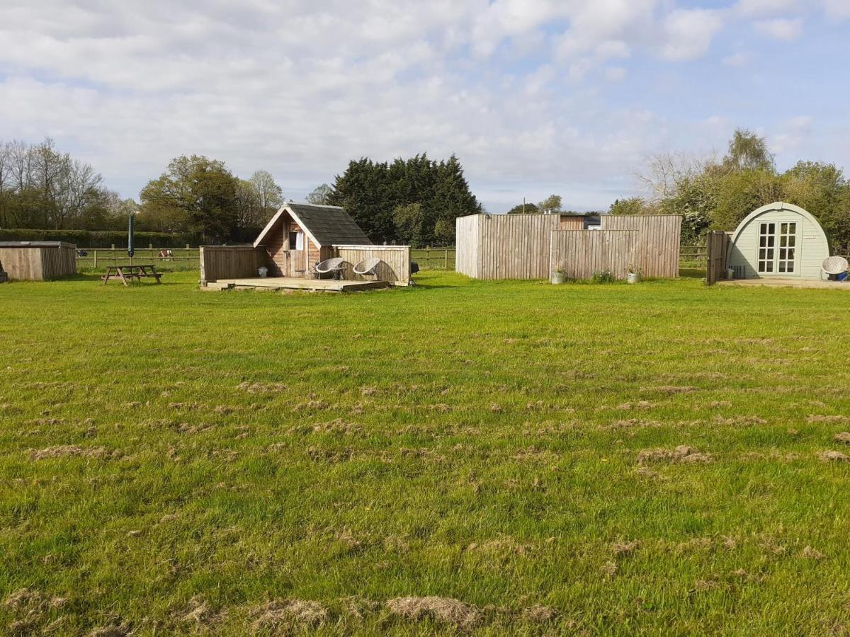 Glamping In Wiltshire The Green Knoll Is A Charm Chippenham  Luaran gambar